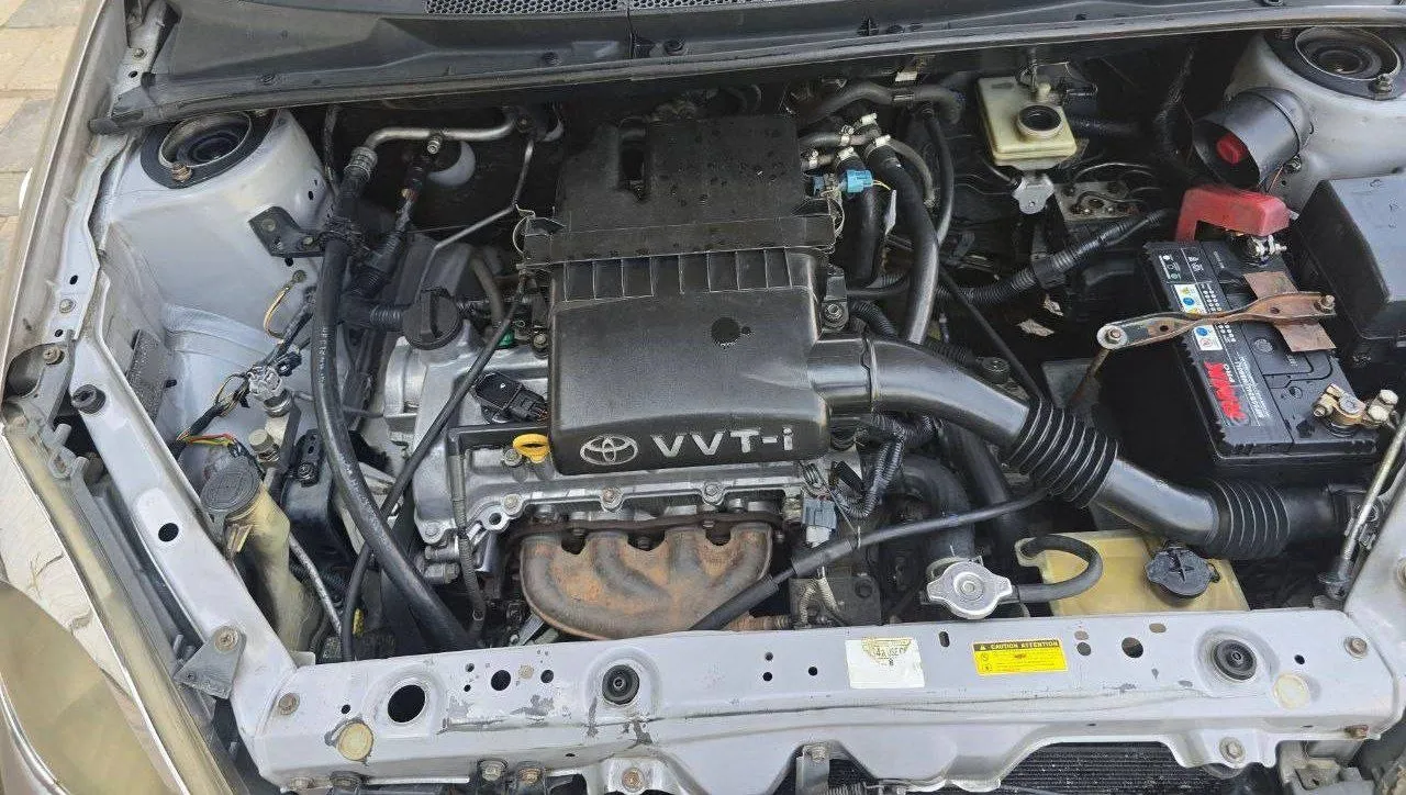 Toyota Vitz-Yaris 2004 Manual – photo 3