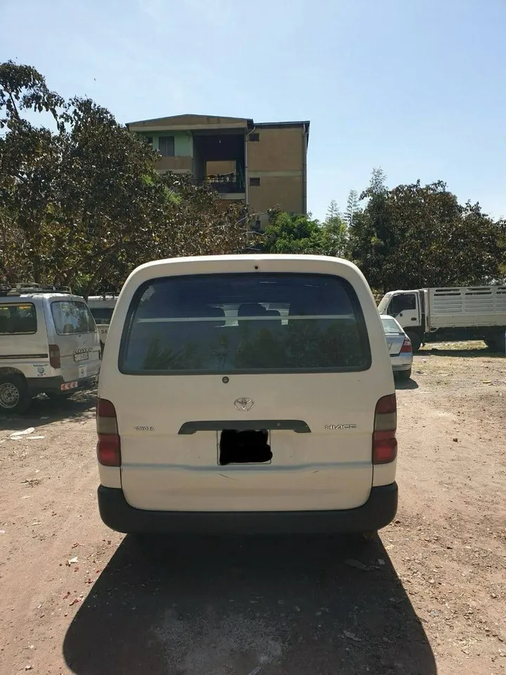 2008 Toyota Hiace Dolphin D4D – photo 6