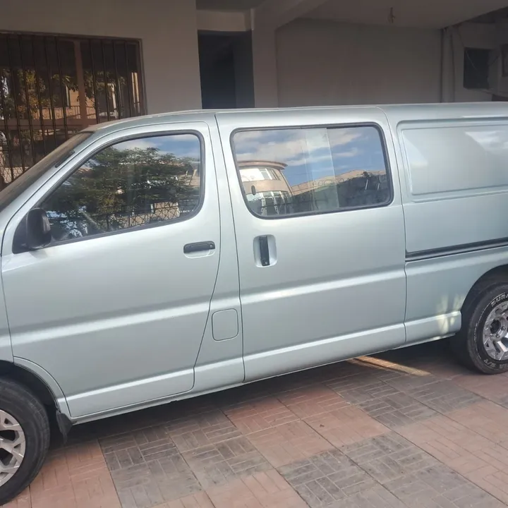 Toyota Hiace Van 2L 1997 – photo 7