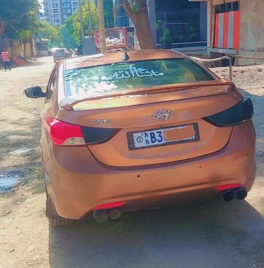 Hyundai Sedan 2011 Code 2 – photo 6