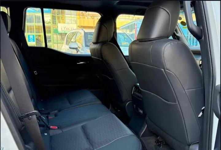 2025 Toyota Land Cruiser Prado Hybrid – photo 5