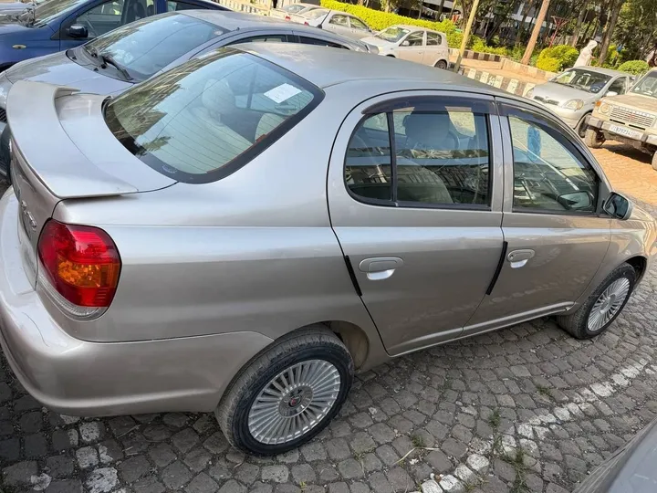 Toyota Platz 2005 Sedan – photo 4
