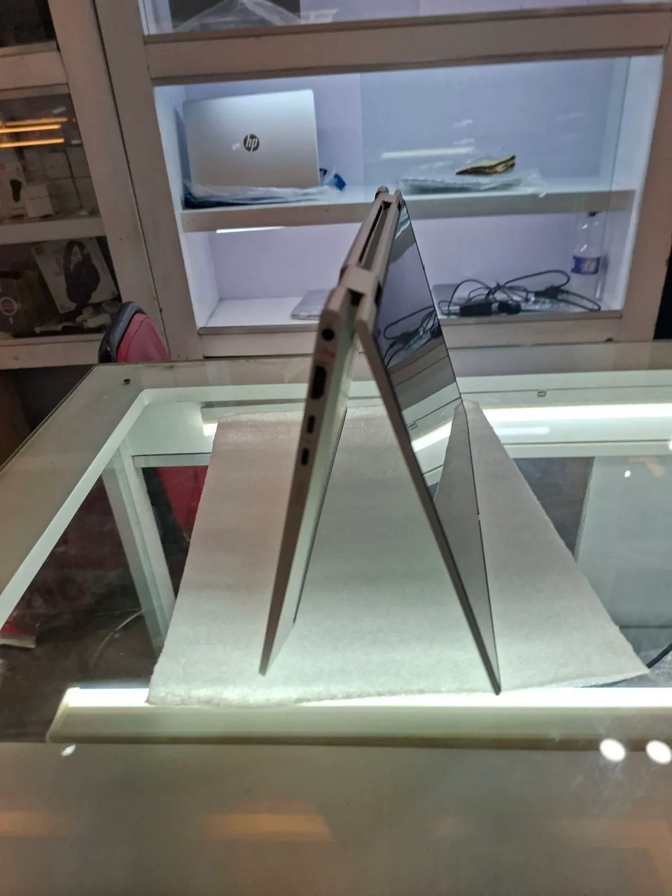 HP EliteBook 830 G8 x360 i7 – photo 4