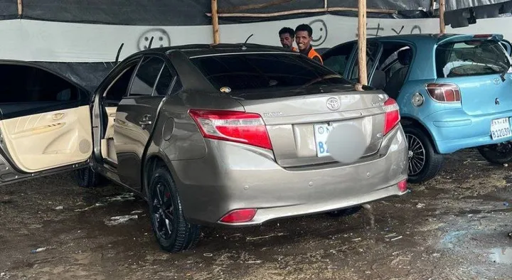 Toyota Yaris 2014 Sedan Automatic – photo 7