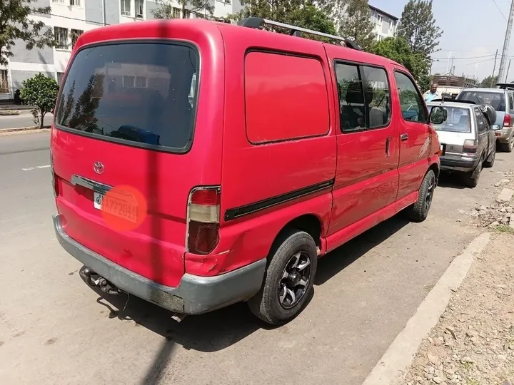 2001 Toyota Automatic Van – photo 3