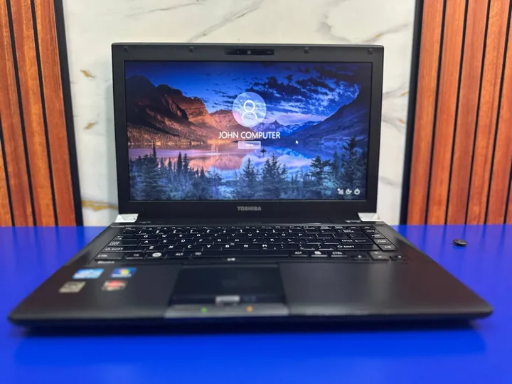 Toshiba Tecra Core i7 Laptop – photo 3
