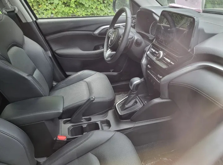 Suzuki Grand Vitara Hybrid 2024 – photo 3