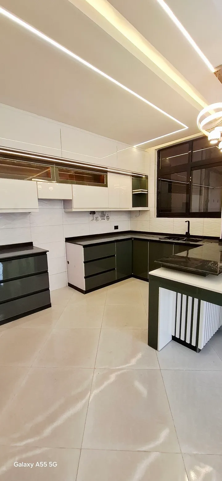 3 Bedroom Apartment Semit 72 – photo 8