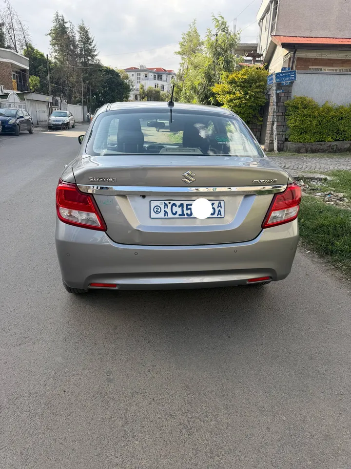 Suzuki Dzire 2022 Automatic – photo 7
