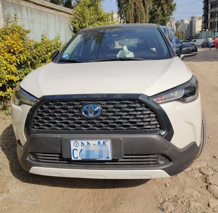 Toyota Corolla Cross Hybrid 2024 – photo 4