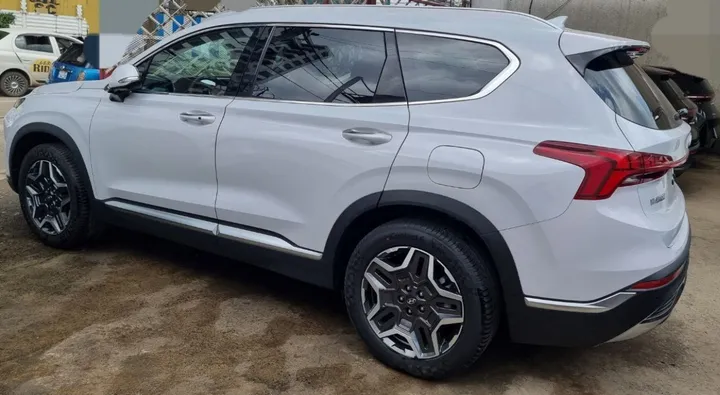 Hyundai Santa Fe 2023 Hybrid – photo 4