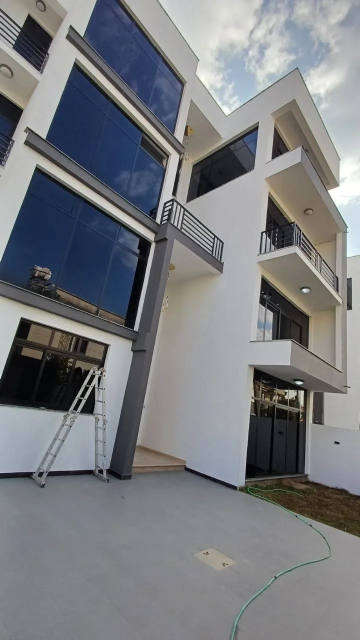 Modern G+3 House in CMC Compound – photo 8