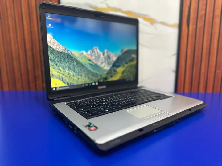 Toshiba Laptop 4GB RAM 160GB Storage – photo 4