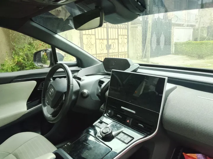 Toyota BZ4X 2WD 2022 EV – photo 4