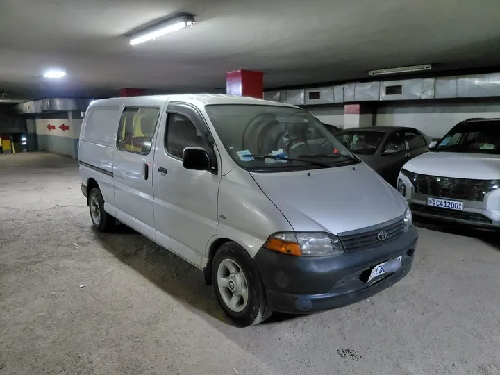 Toyota Hiace 2005 Diesel Manual – photo 5