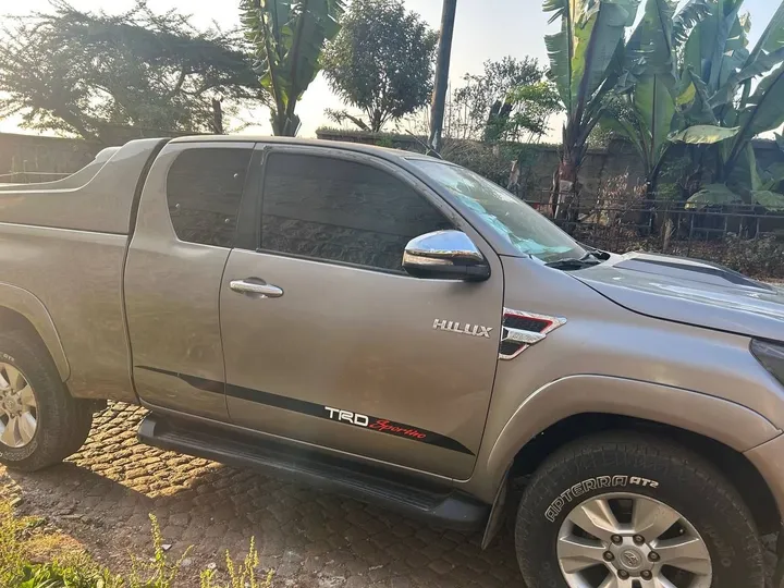 Toyota Hilux Revo 2019 – photo 3