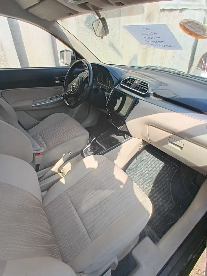 Suzuki Dzire 2022 Automatic – photo 4