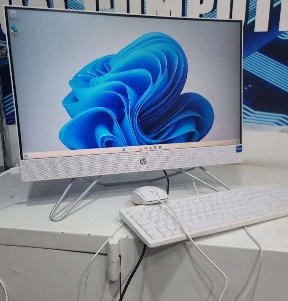HP All-in-One 24 i5 8GB 512GB – photo 3
