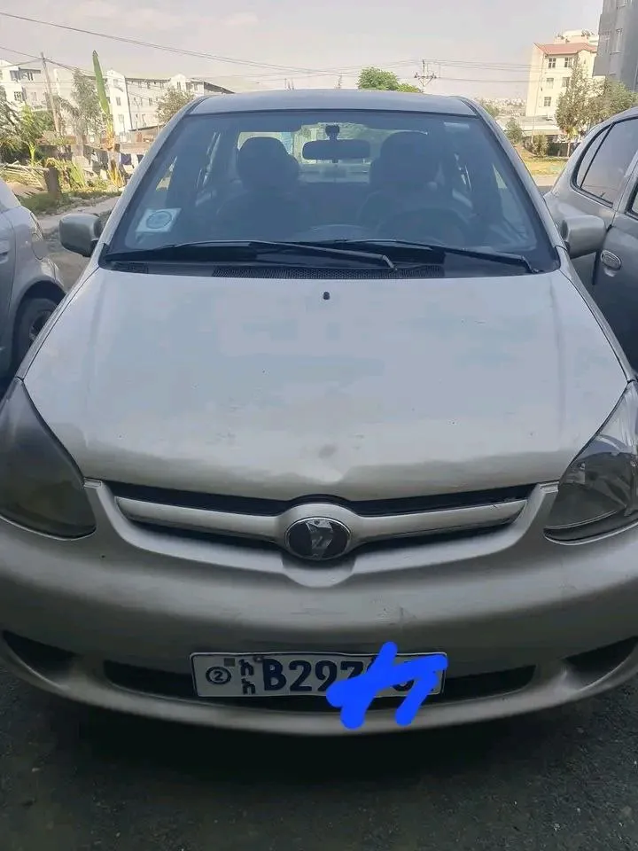 Toyota Platz 2005 Sedan – photo 4