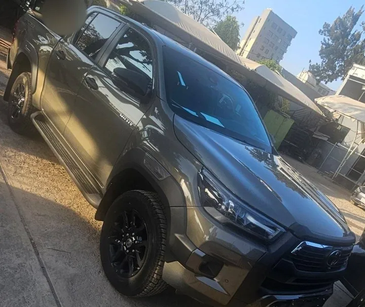Toyota Hilux Invincible Hybrid 2025 – photo 4