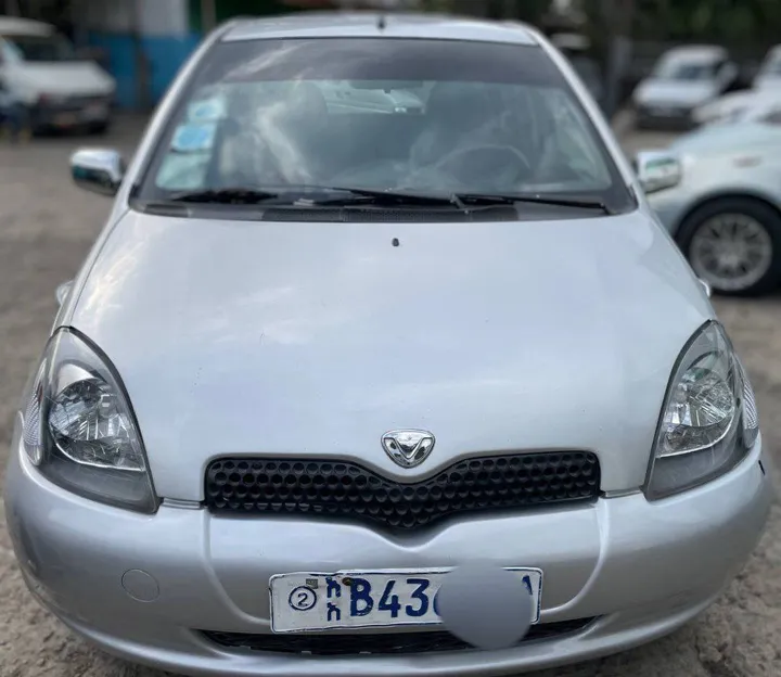Toyota Vitz 2001 Automatic – photo 4