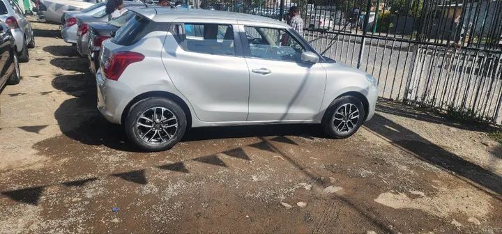 Suzuki Swift 2022 Automatic – photo 3