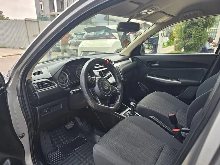 Suzuki Dzire 2022 Automatic – photo 3