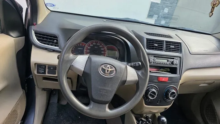 Toyota Avanza 2014 Automatic – photo 5