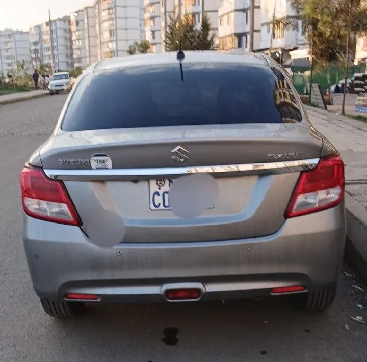 Suzuki Dzire 2022 Automatic – photo 5