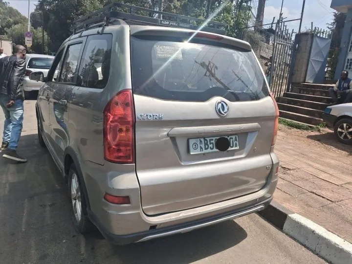 Glory 2021 Manual 7-Seater Van – photo 4