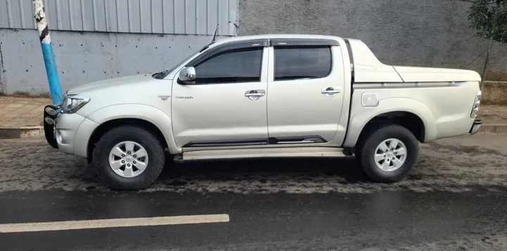 Toyota Hilux Double Cab 2010 – photo 4