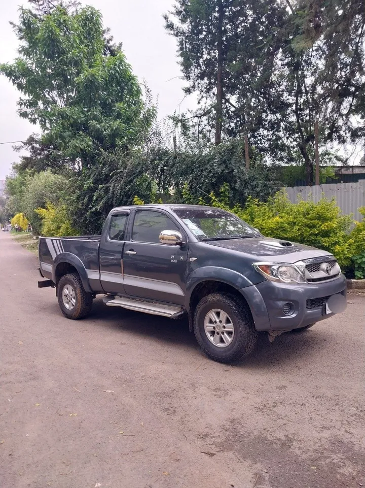 Toyota Hilux Vigo D4D 2011 – photo 4