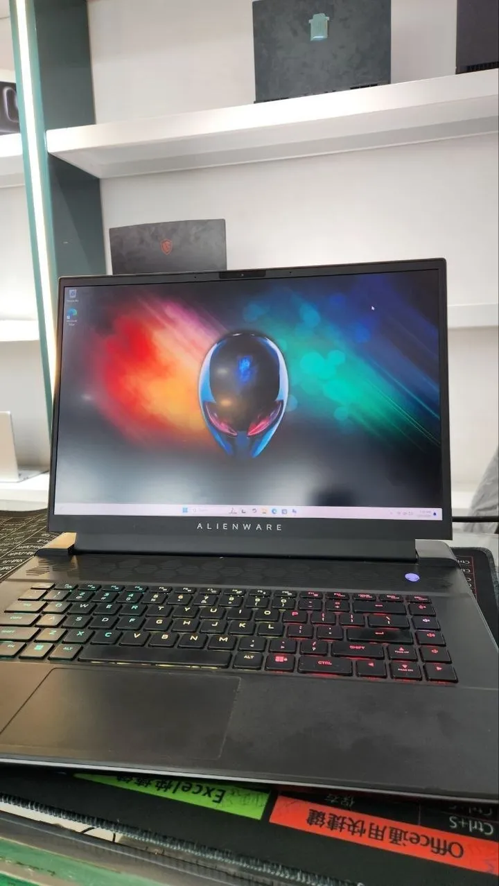 Alienware m16 R1 RTX 4080 Laptop – photo 8
