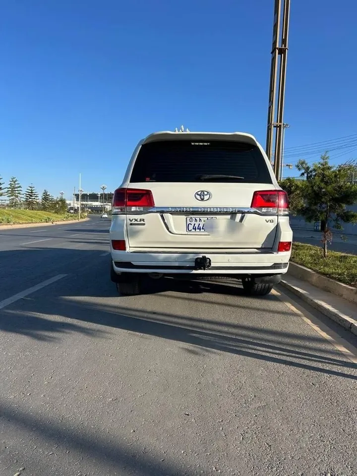 Toyota Land Cruiser V8 2021 Diesel – photo 3