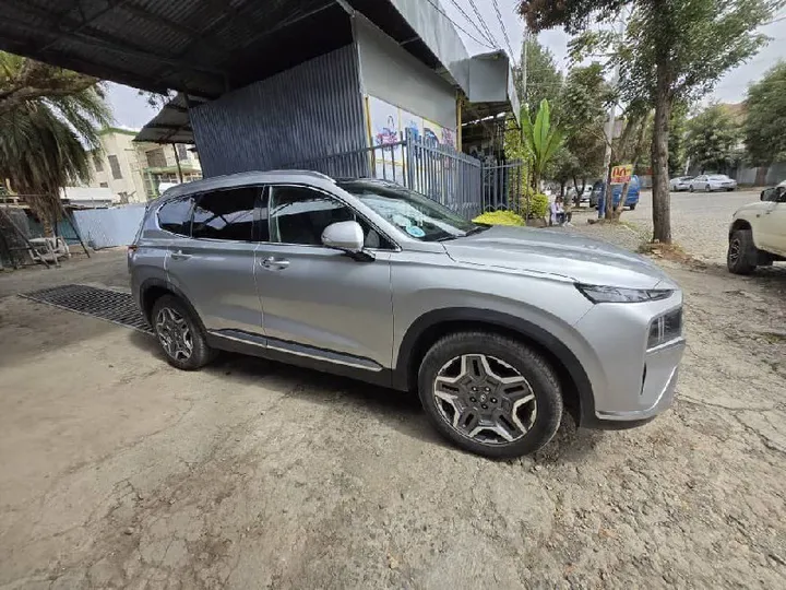 Hyundai Santa Fe Hybrid 2023 – photo 3