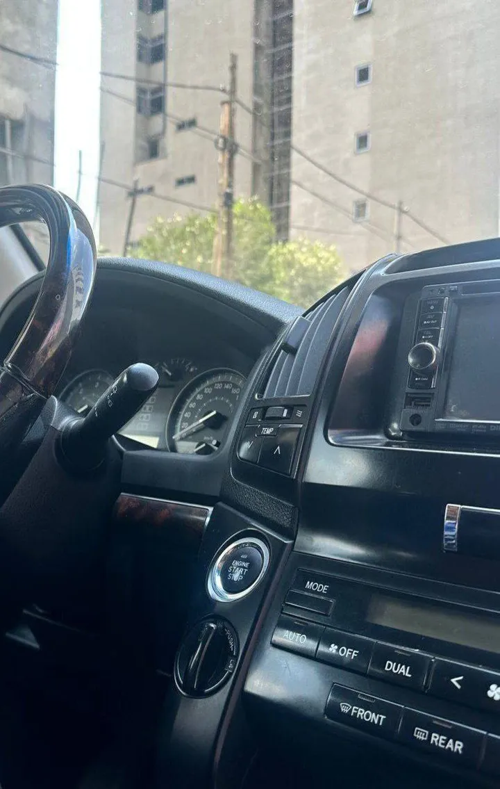 Toyota Land Cruiser G-XR V8 – photo 5