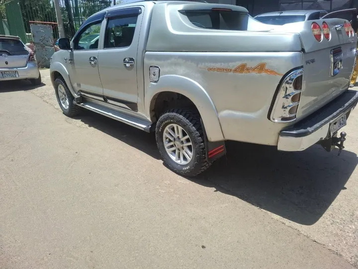Toyota Hilux 2007 Manual Pickup – photo 4