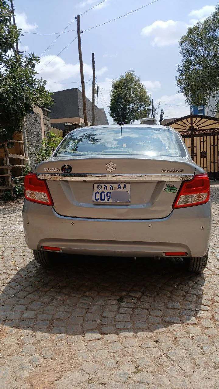 Suzuki Dzire 2022 Automatic – photo 3