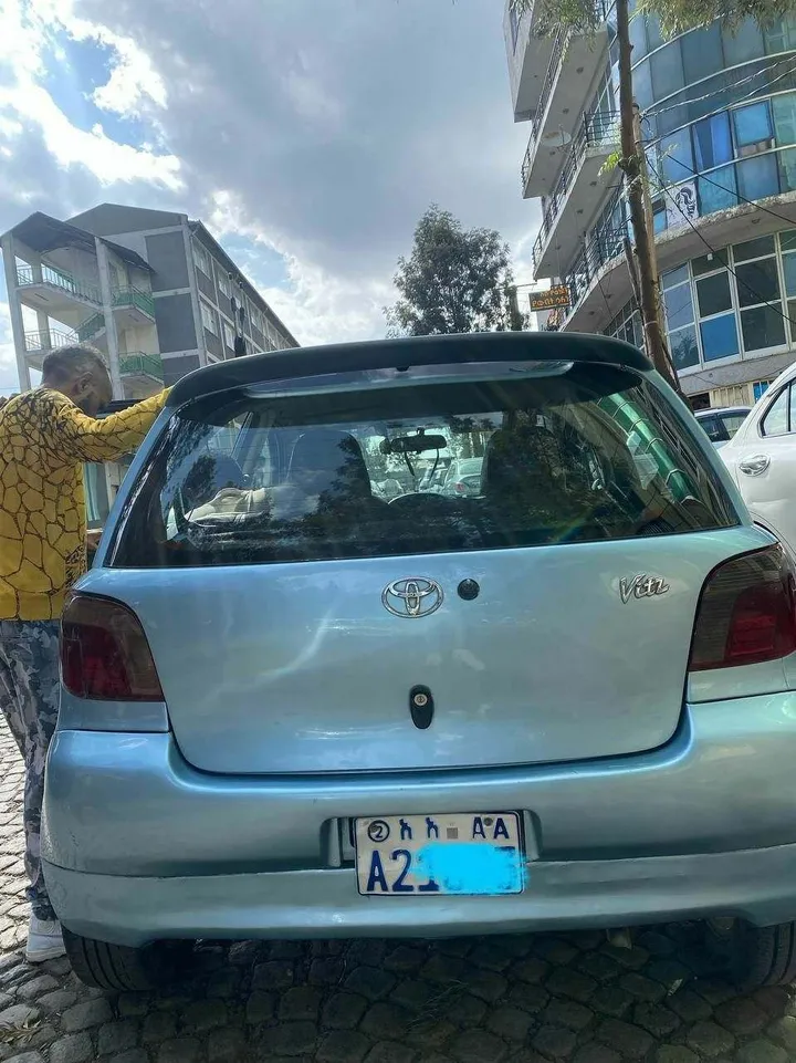 Toyota Vitz 2001 Automatic – photo 4