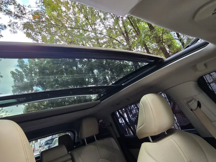 2024 Toyota Highlander Hybrid Limited – photo 10