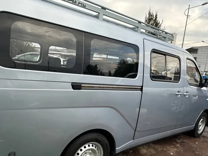 Wuling Minibus 2025 – photo 4