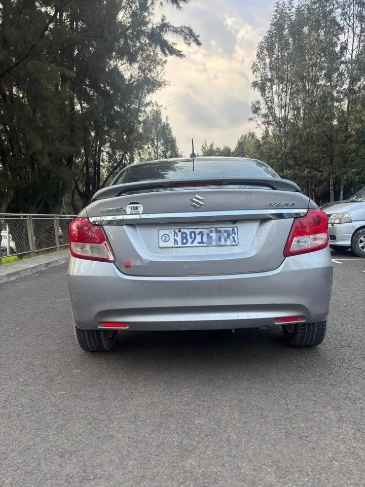Suzuki Dzire 2021 Automatic – photo 5