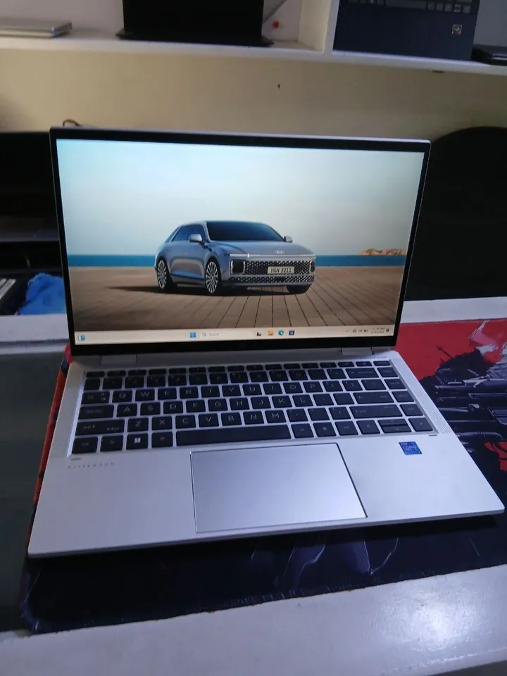 HP EliteBook x360 1040 G8 Laptop – photo 4