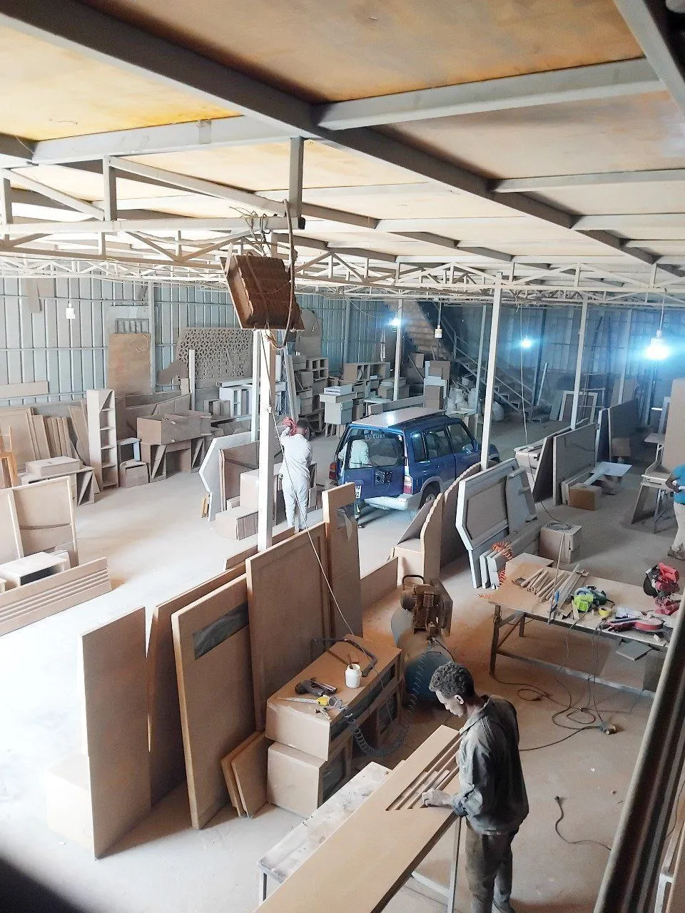 583 Sqm Warehouse with Services – photo 3
