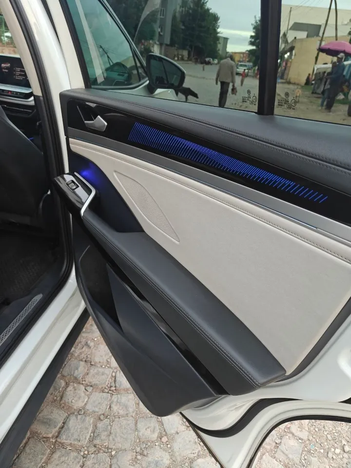 Volkswagen ID.6 Crozz Pro EV – photo 8