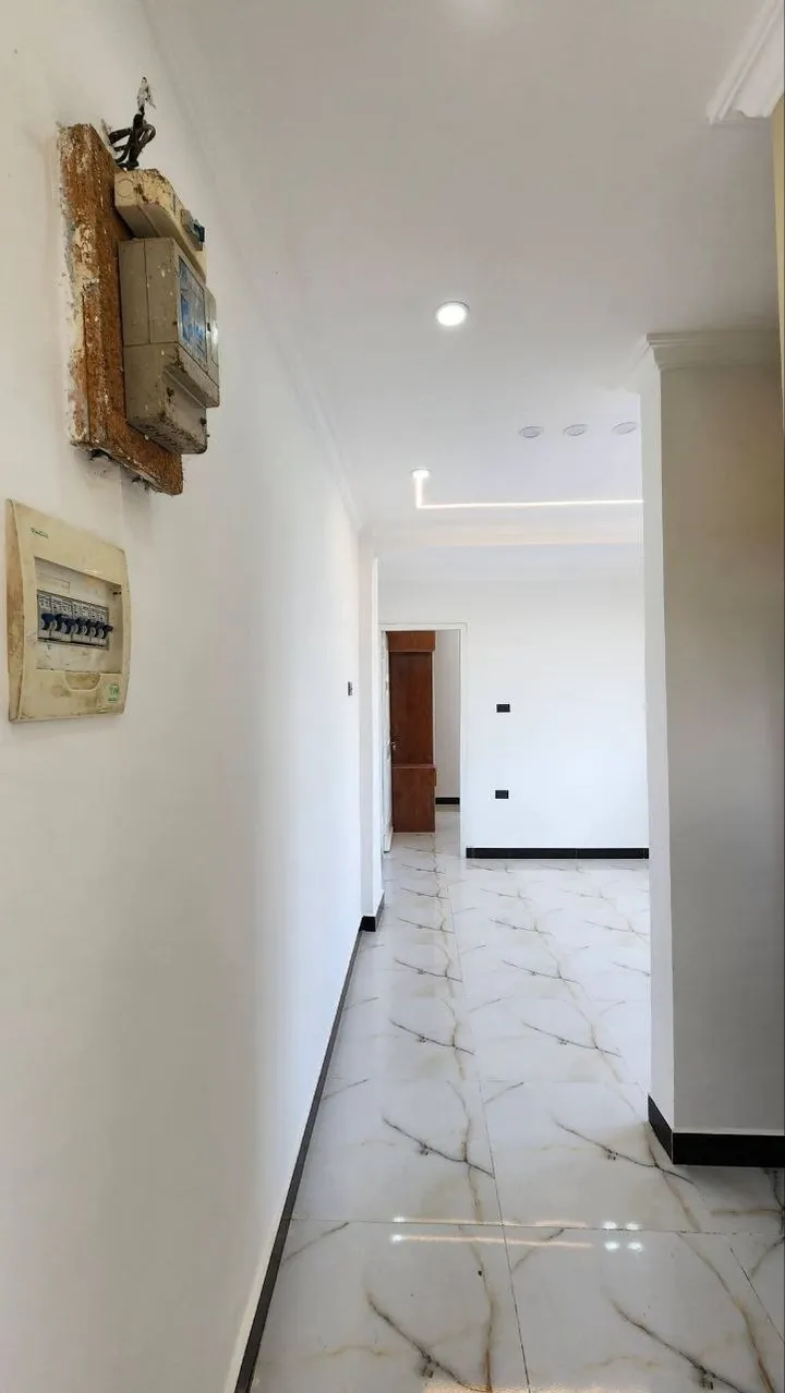 1-Bedroom Summit Condominium 47sqm – photo 3