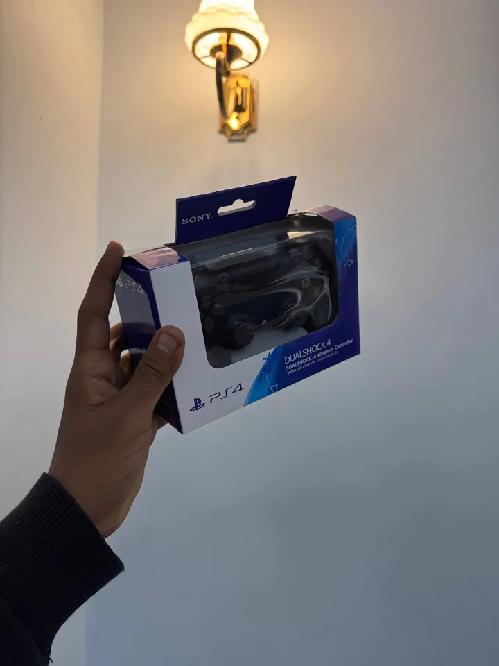 Sony PlayStation 5 and PS4 Controllers – photo 4