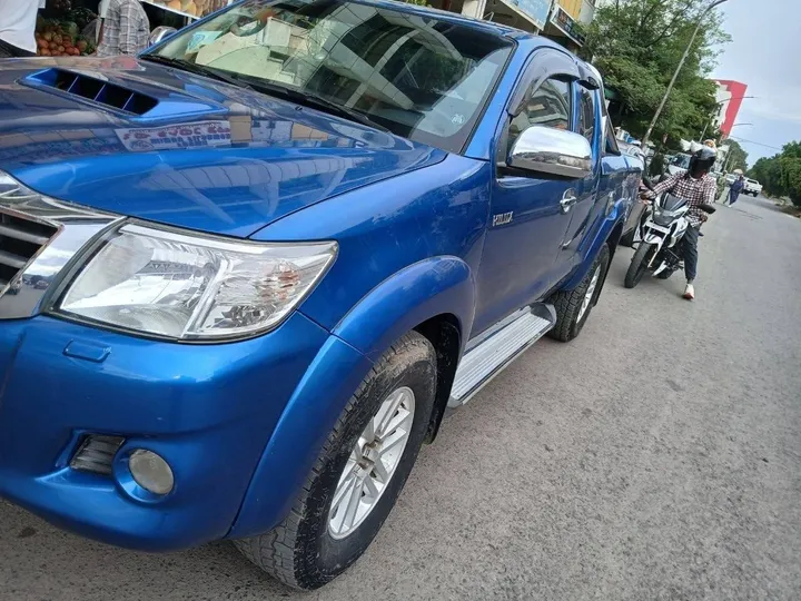 Toyota Hilux Double Cab 2012 – photo 4