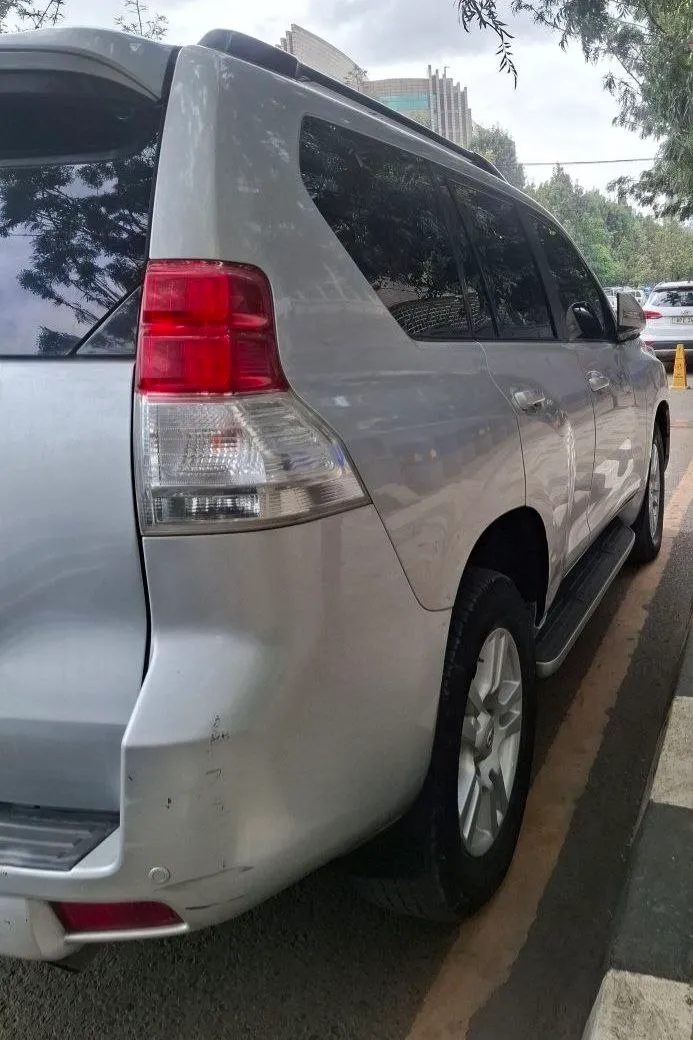 Toyota Landcruiser Prado 2012 – photo 7
