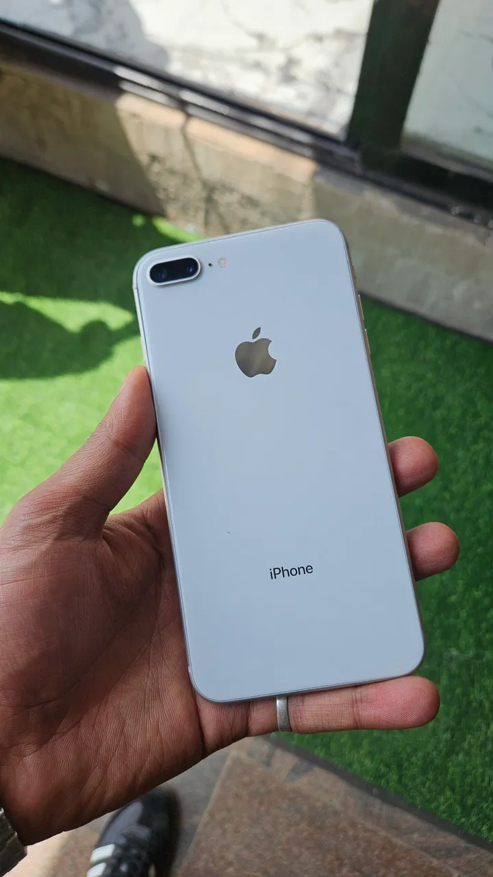 iPhone 8 Plus 64GB – photo 3